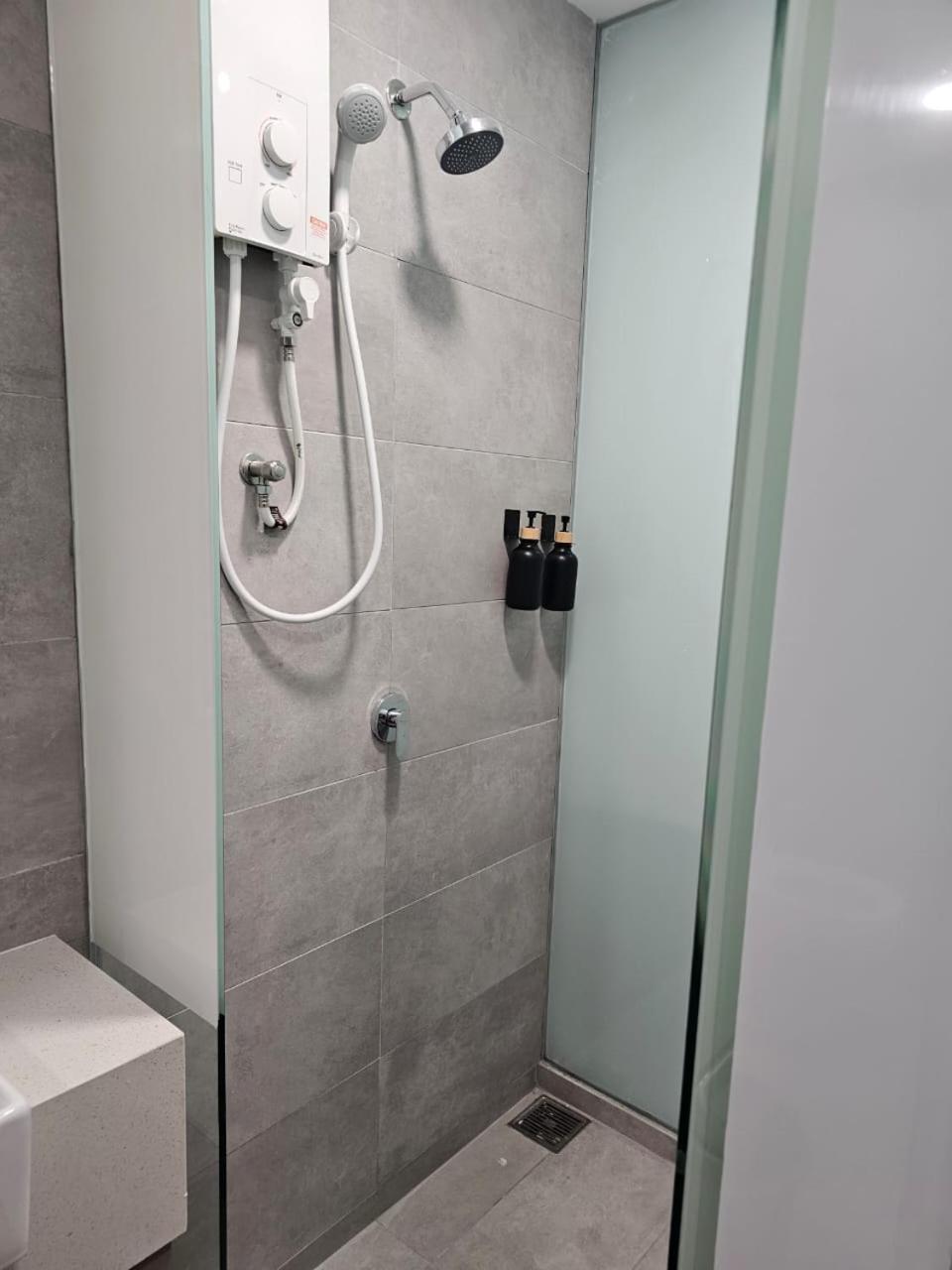 Highrise Haven - Riveria Kl Sentral Aparthotel *